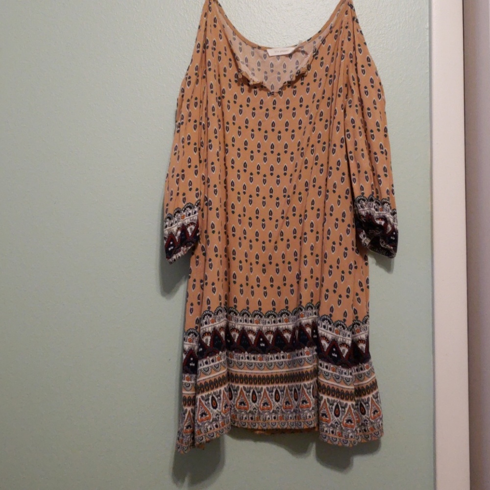 Cute dress size large more of a medium